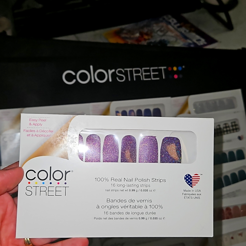 Colorstreet